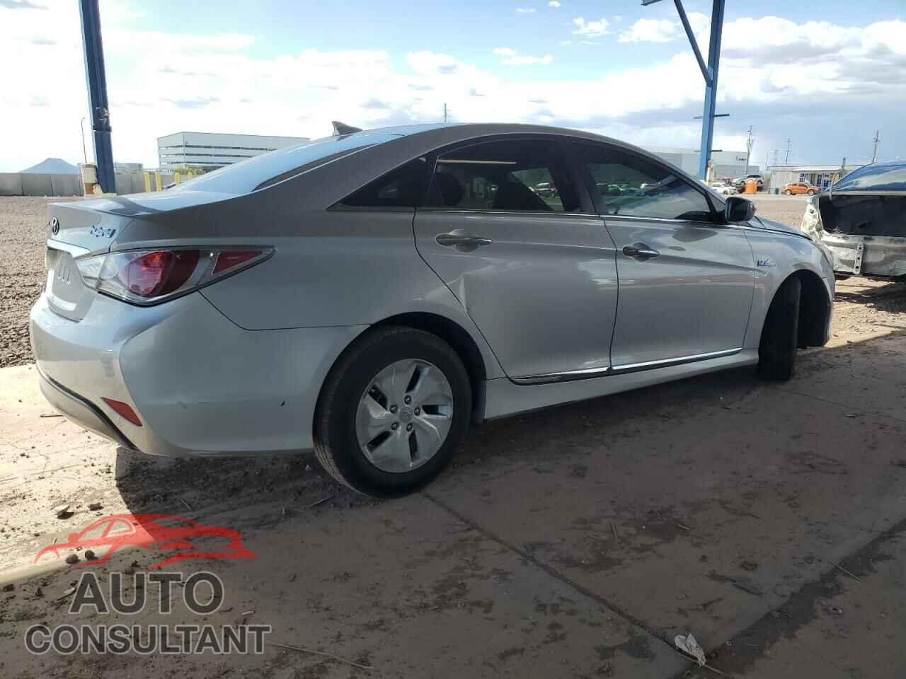 HYUNDAI SONATA 2014 - KMHEC4A42EA109871