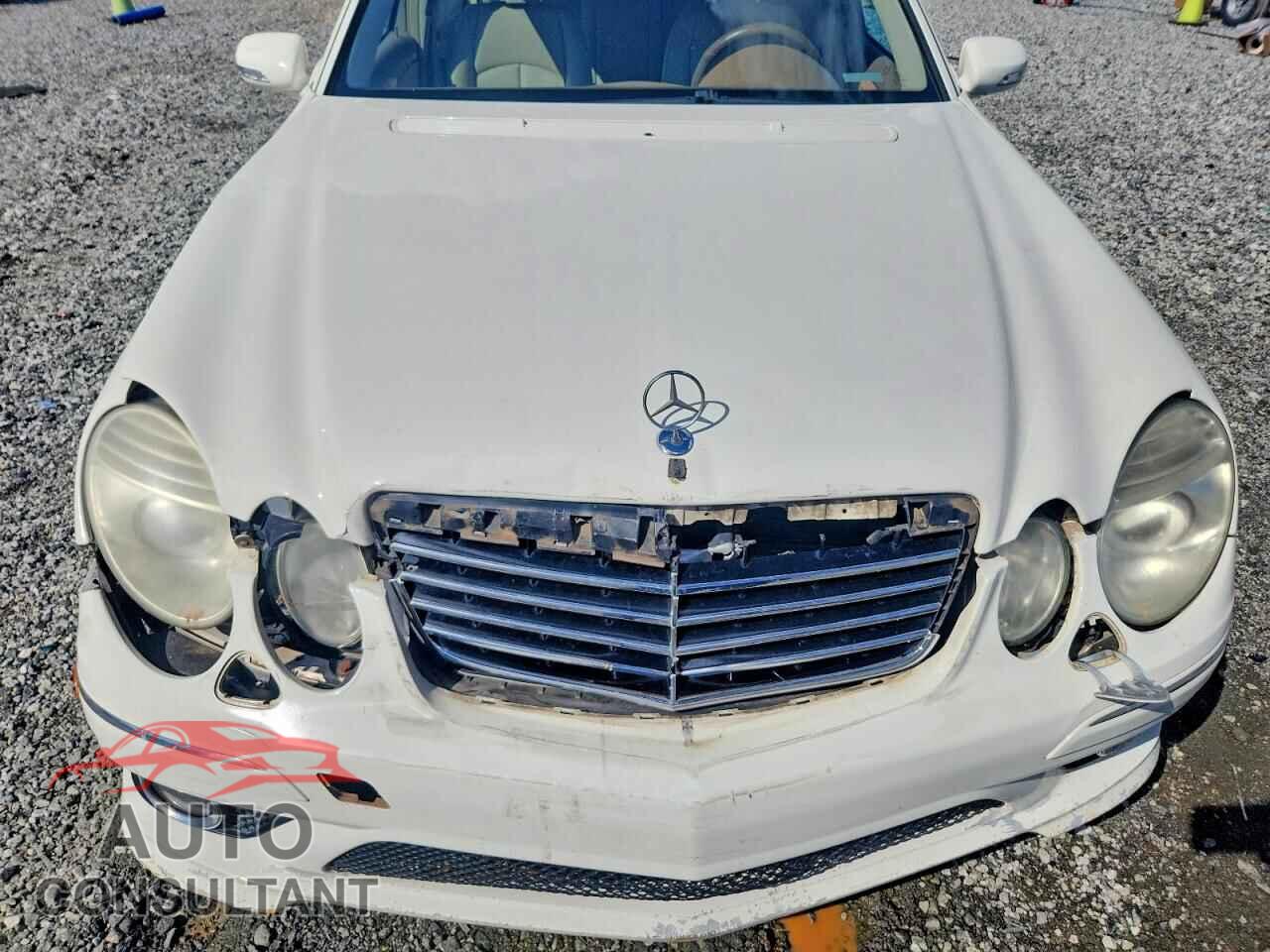 MERCEDES-BENZ E-CLASS 2009 - WDBUF56X19B356846