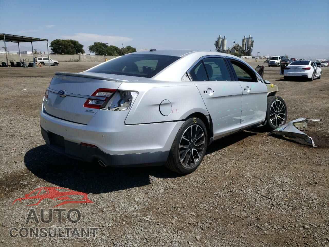 FORD TAURUS 2017 - 1FAHP2E88HG135261