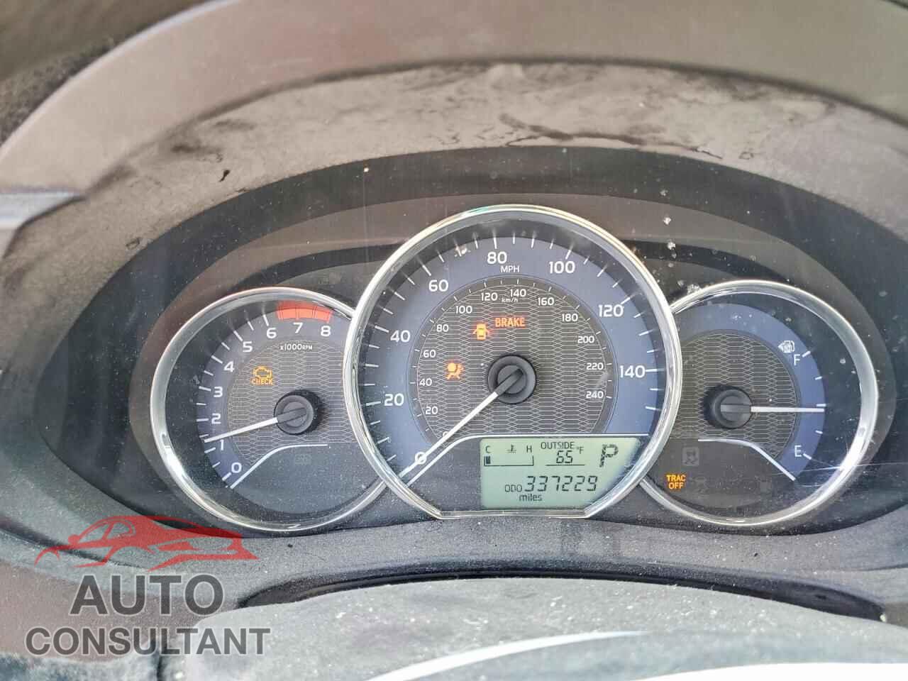 TOYOTA COROLLA 2015 - 2T1BURHE1FC252145