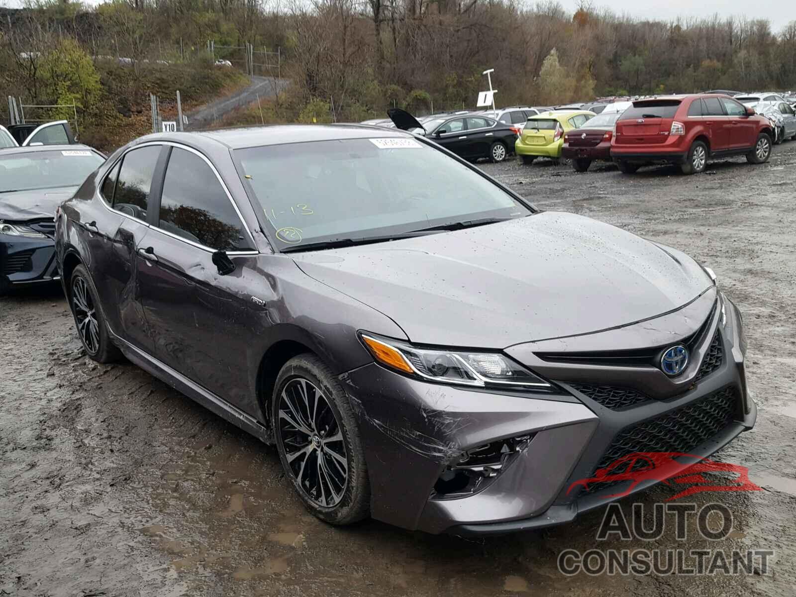 TOYOTA CAMRY 2018 - 4T1B21HK2JU504828