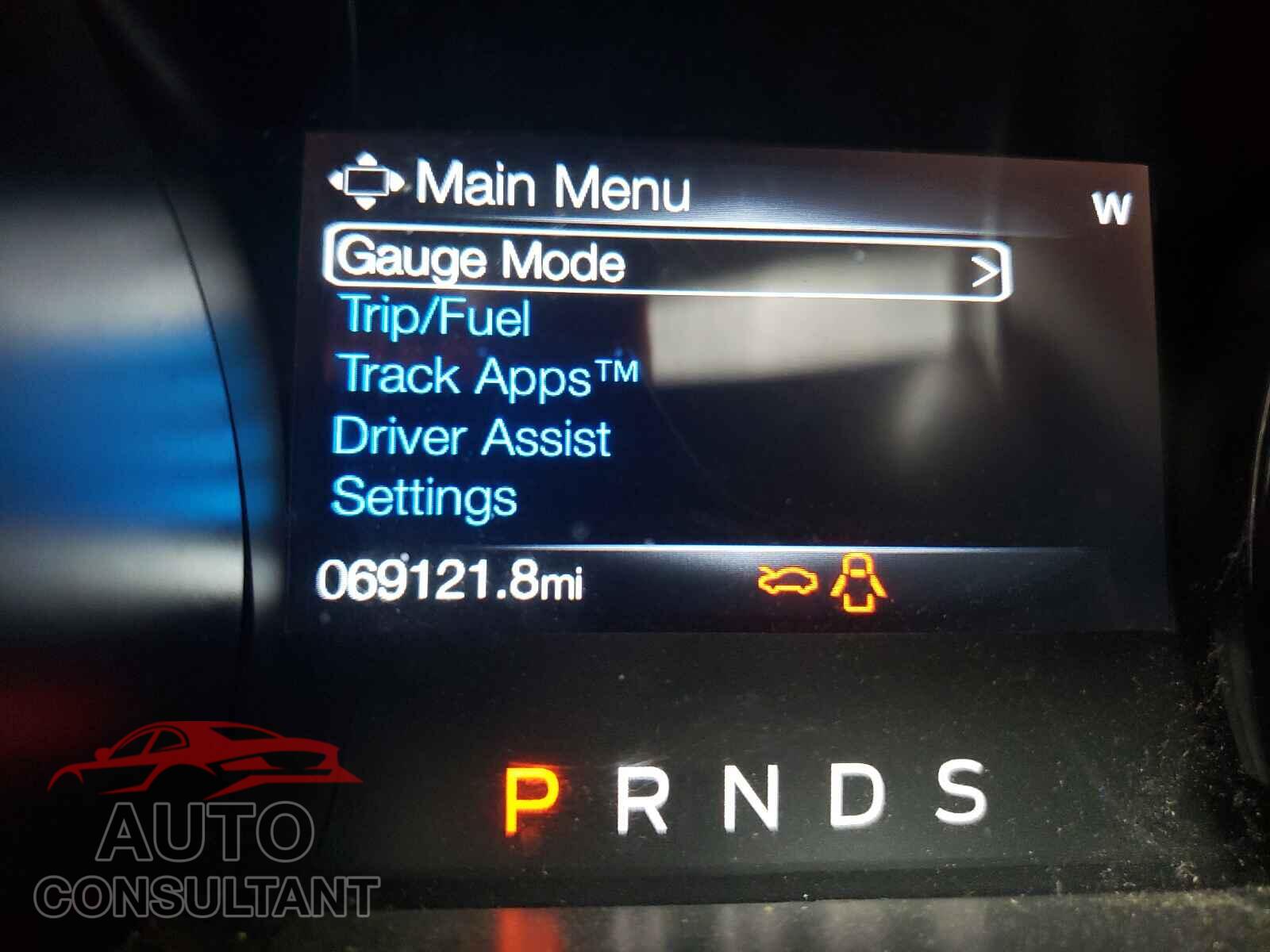 FORD MUSTANG 2018 - 1FATP8UH9J5111647