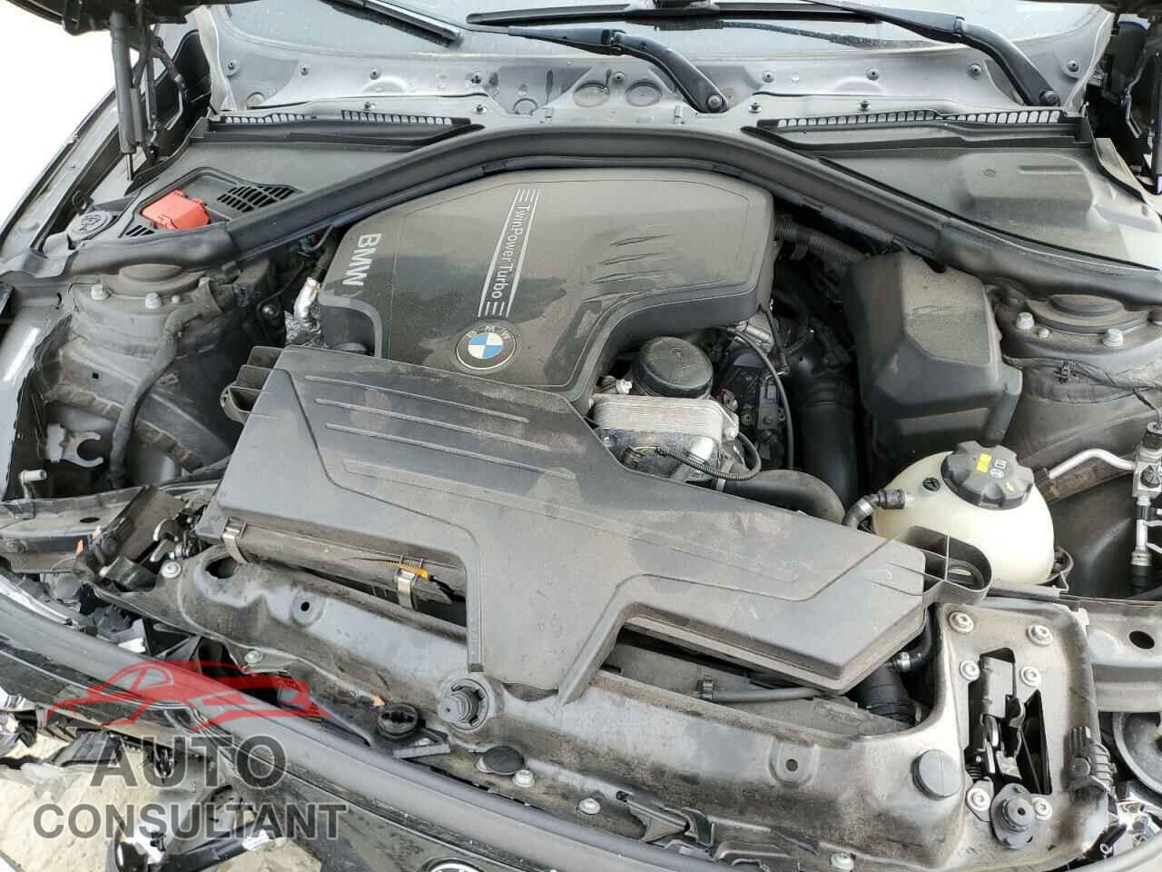 BMW 3 SERIES 2016 - WBA8E3G58GNU03192