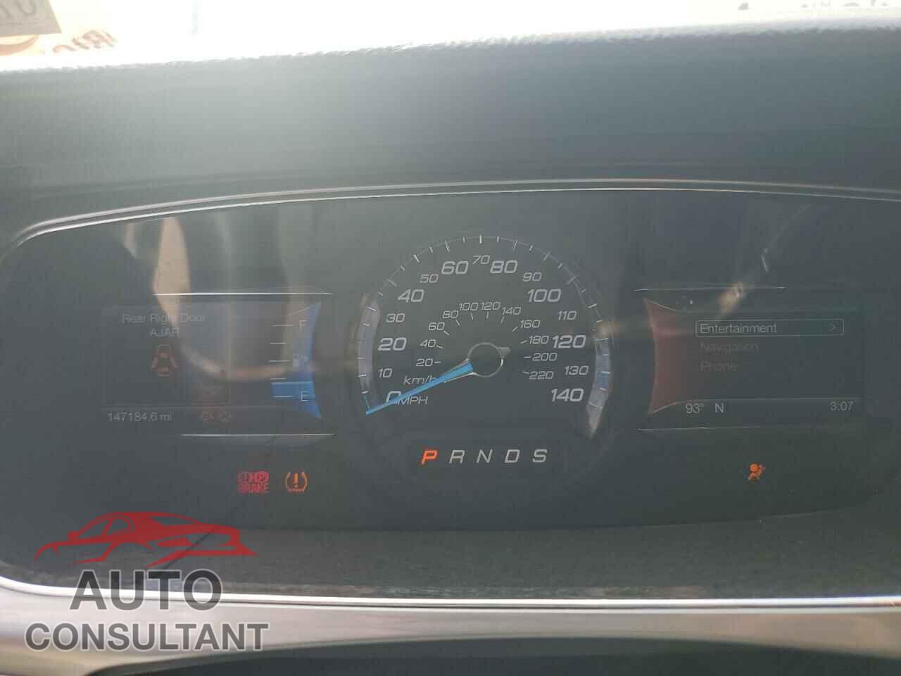 FORD TAURUS 2017 - 1FAHP2E80HG139921