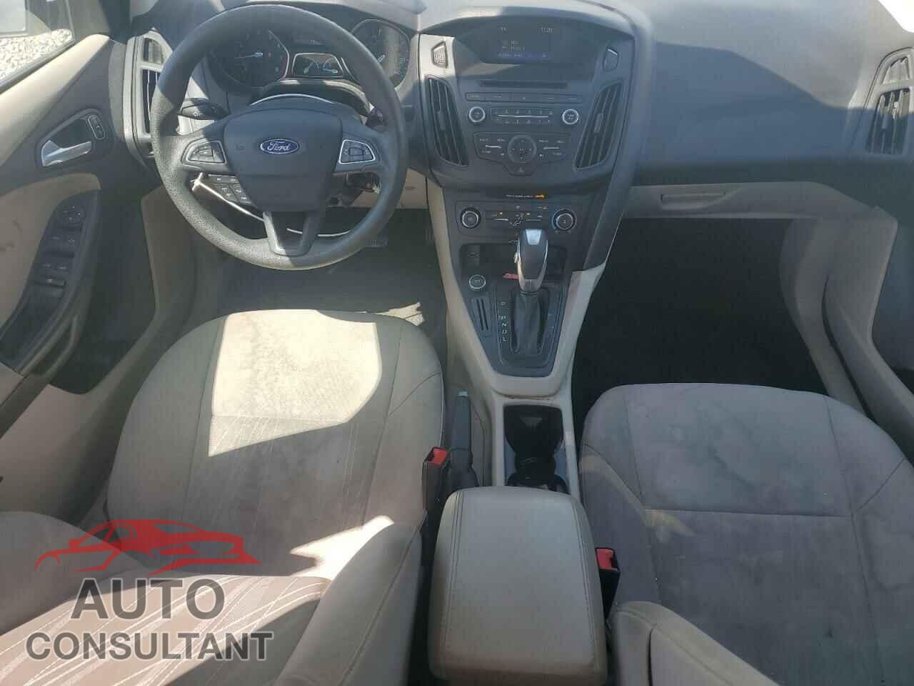 FORD FOCUS 2015 - 1FADP3F21FL335062