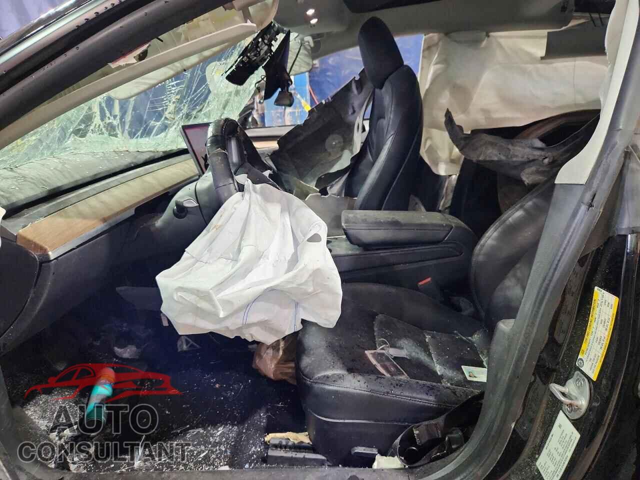 TESLA MODEL 3 2022 - 5YJ3E1EA3NF303854