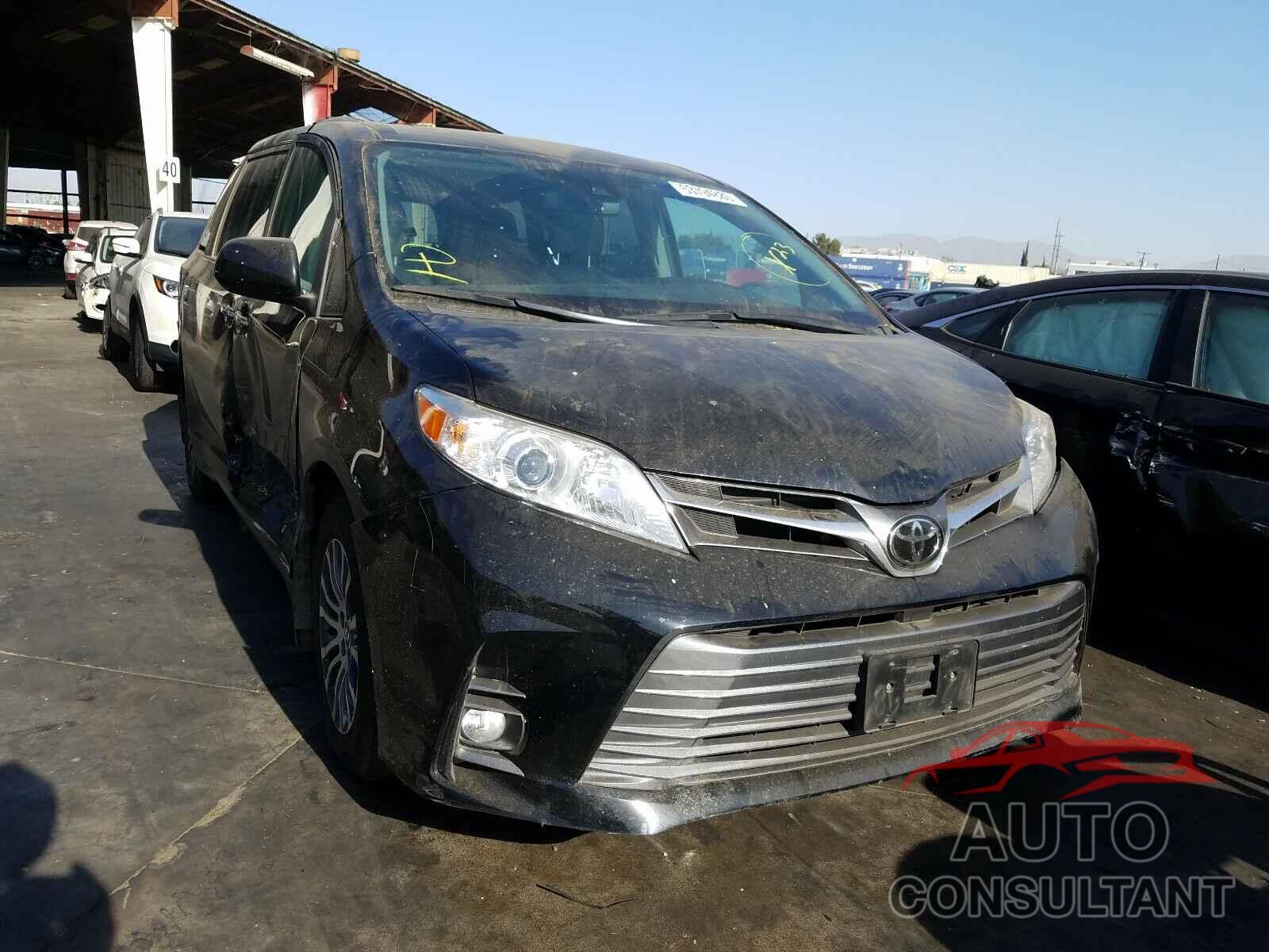 TOYOTA SIENNA 2018 - 5TDYZ3DC0JS911894