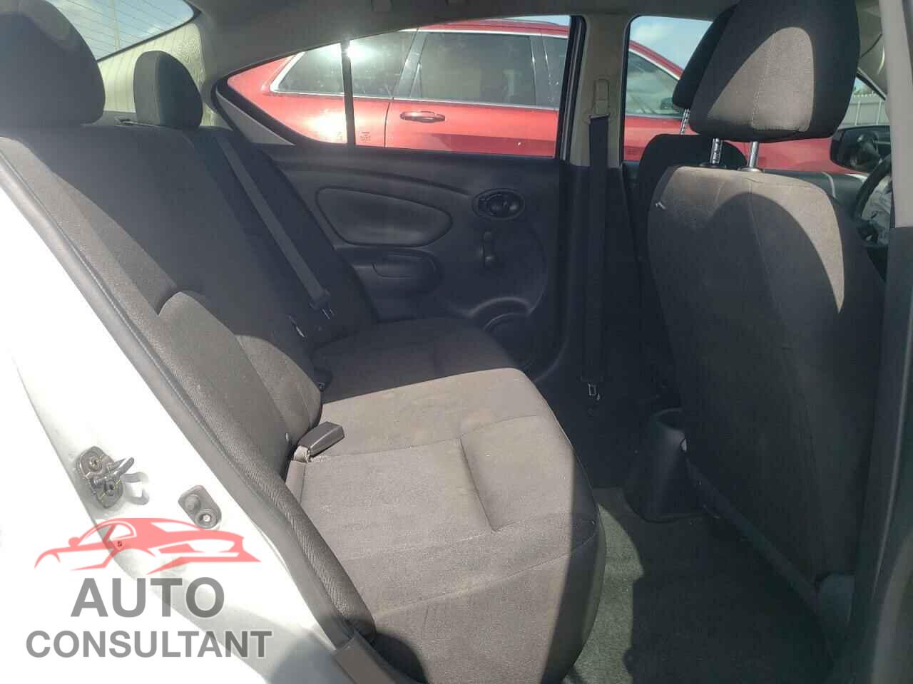 NISSAN VERSA 2019 - 3N1CN7AP3KL823176