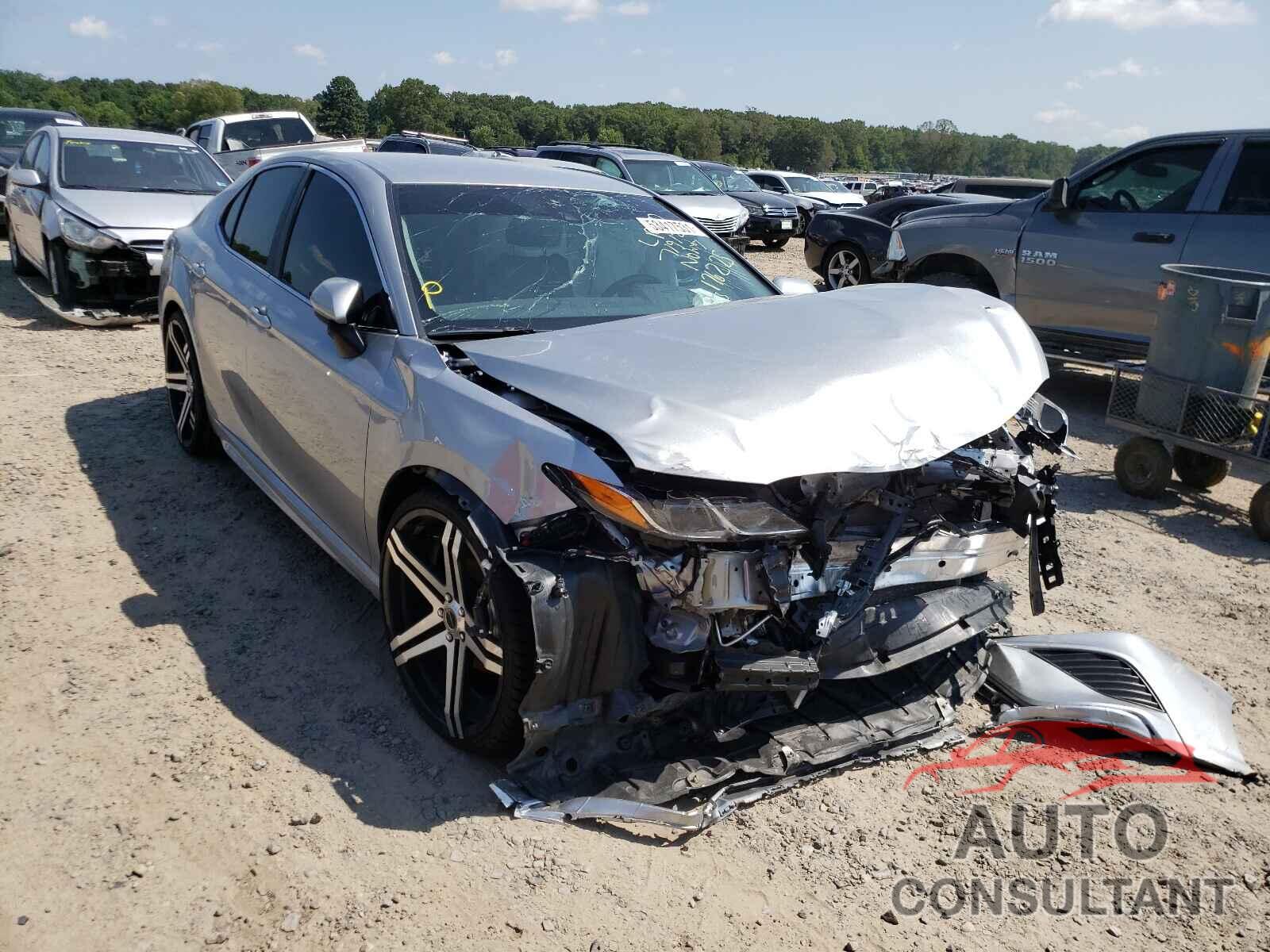 TOYOTA CAMRY 2019 - 4T1B11HK1KU176225