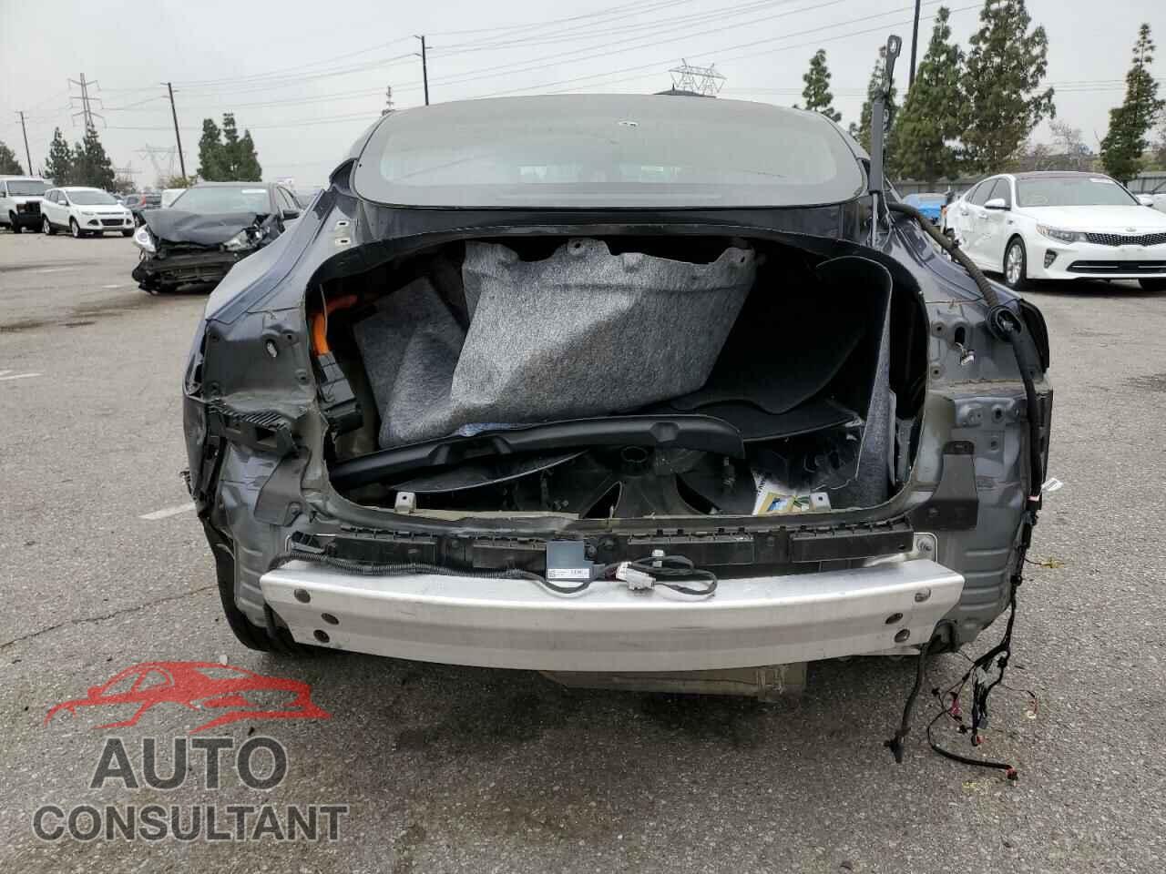 TESLA MODEL 3 2019 - 5YJ3E1EB6KF526572