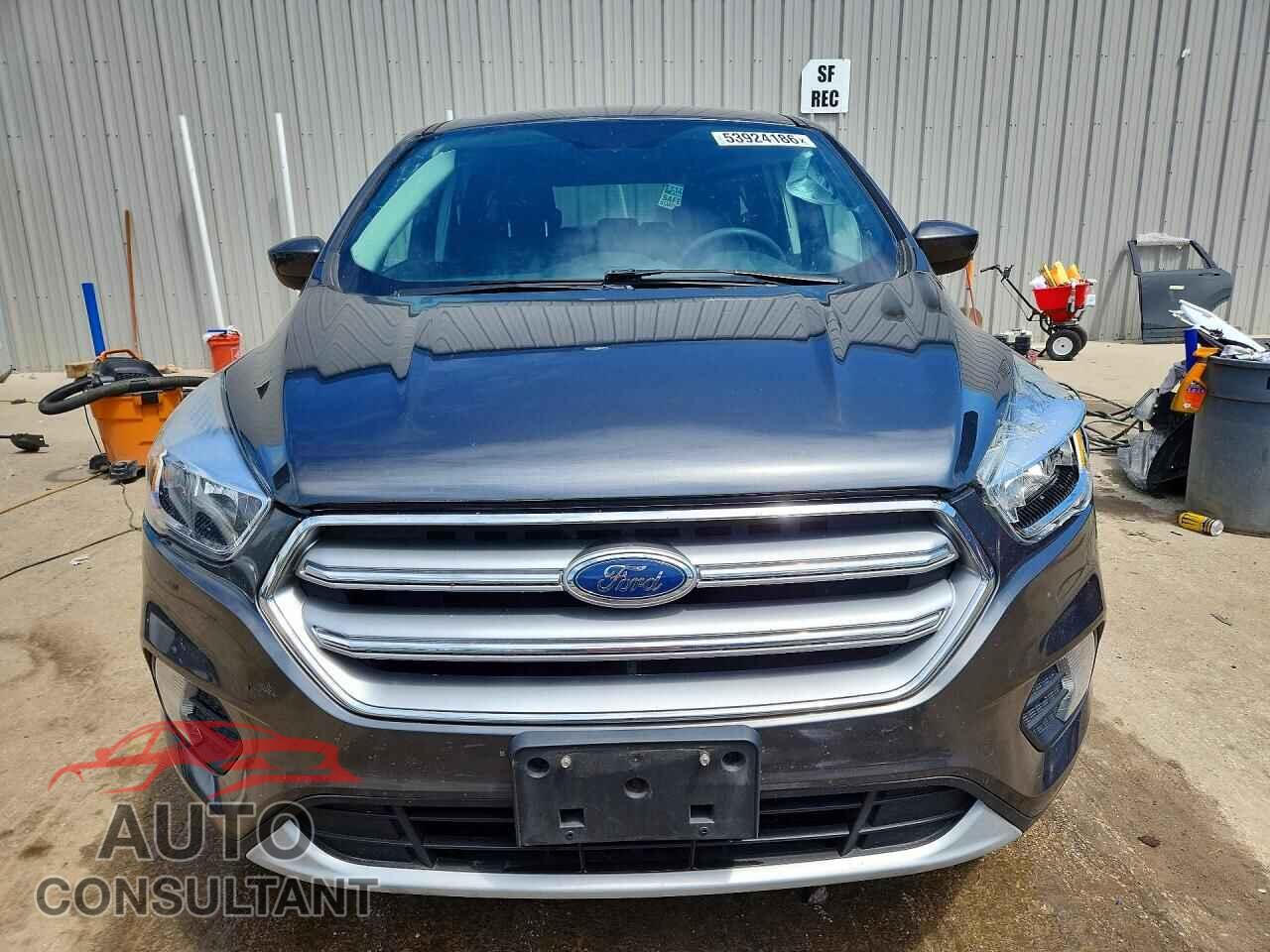 FORD ESCAPE 2017 - 1FMCU9G95HUC03315