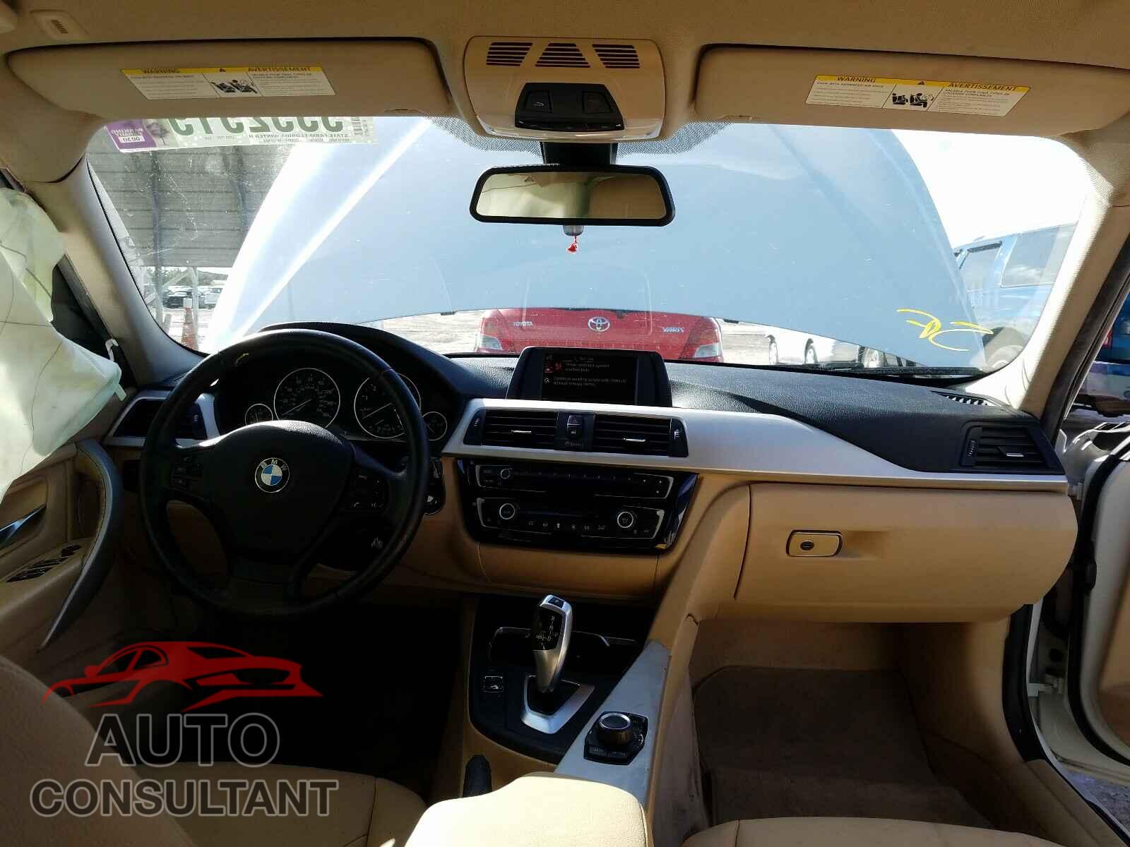 BMW 3 SERIES 2016 - WBA8E1G54GNU12184