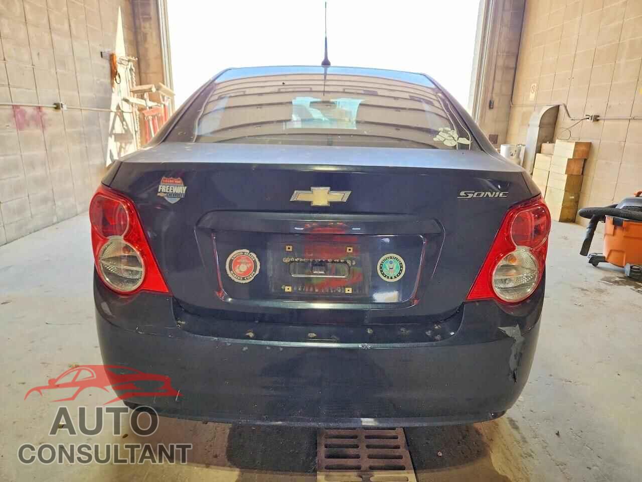 CHEVROLET SONIC 2014 - 1G1JA5SH4E4239111