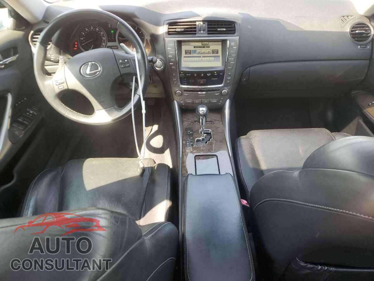 LEXUS IS 2010 - JTHCF5C22A2033818