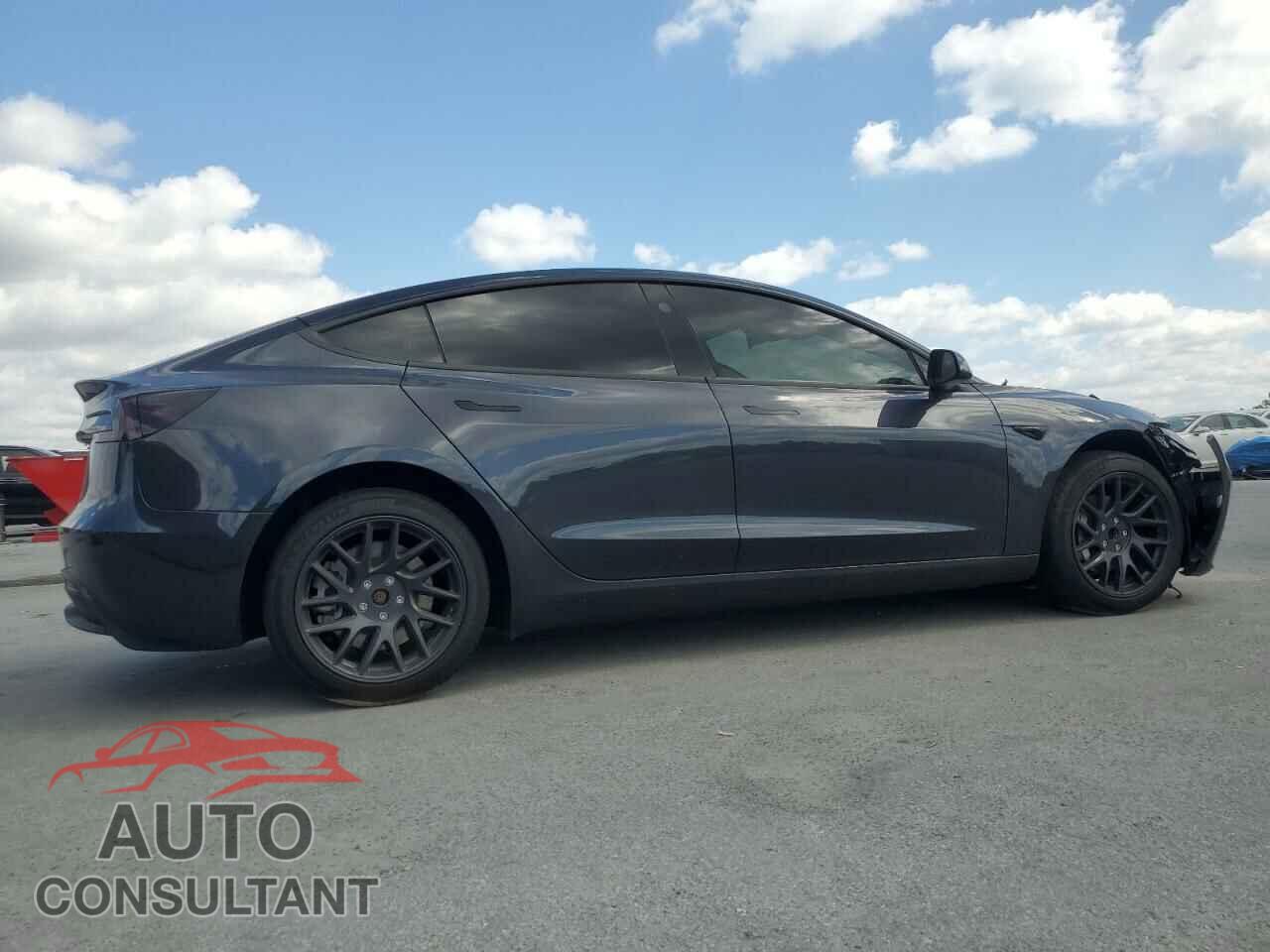 TESLA MODEL 3 2024 - 5YJ3E1EA3RF752232