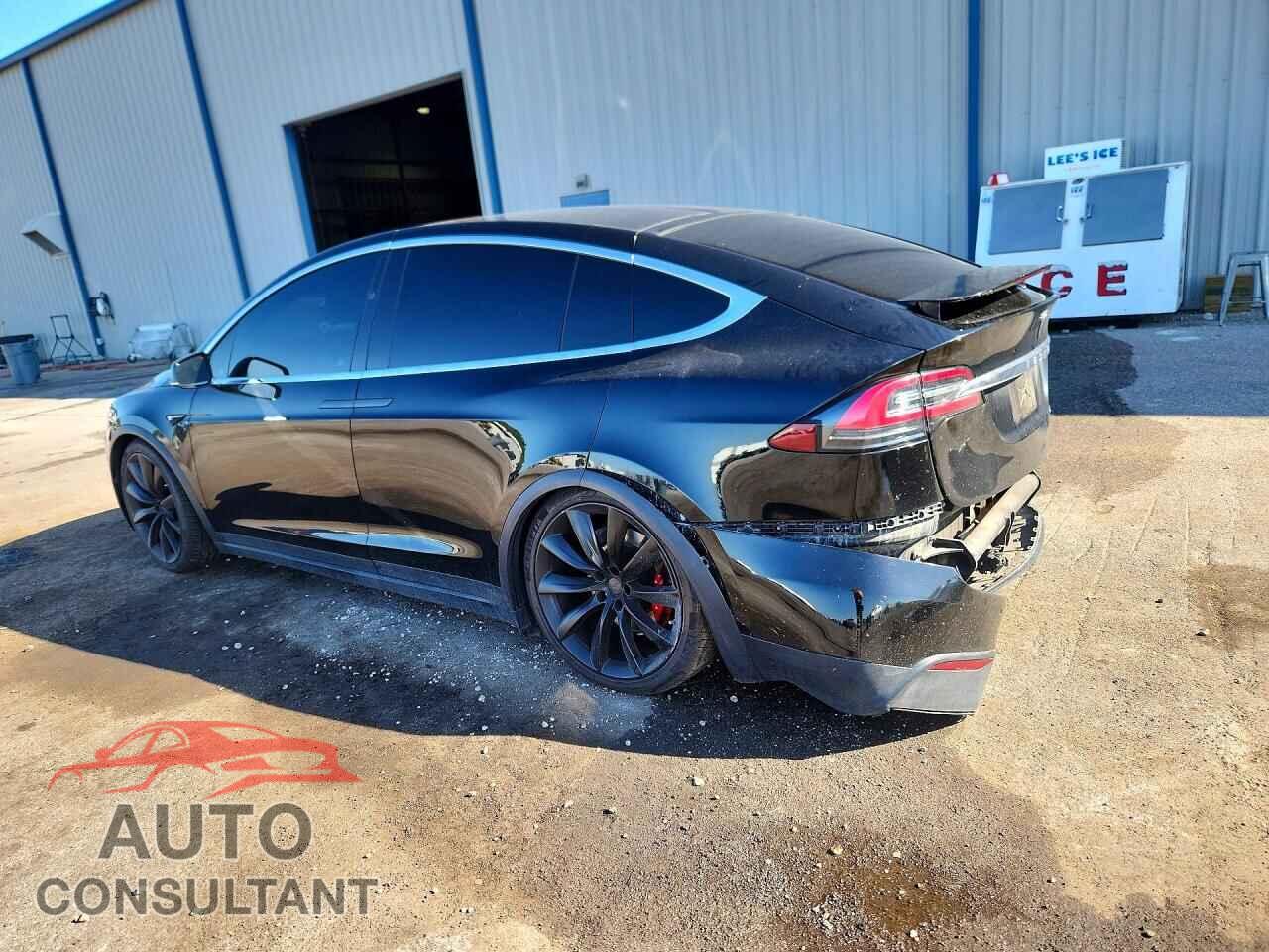 TESLA MODEL X 2018 - 5YJXCBE46JF140893