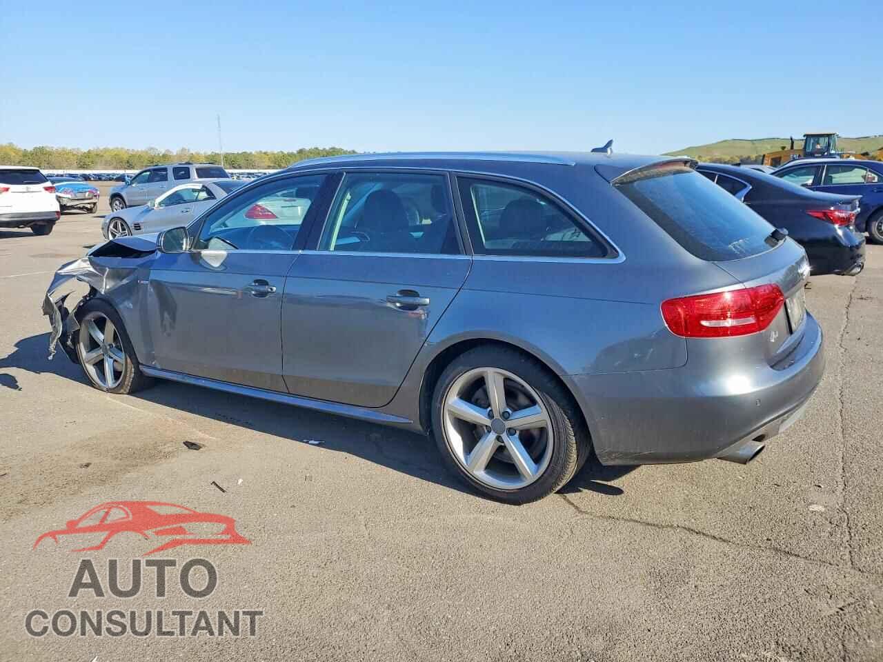 AUDI A4 2012 - WAUWFAFL8CA070907