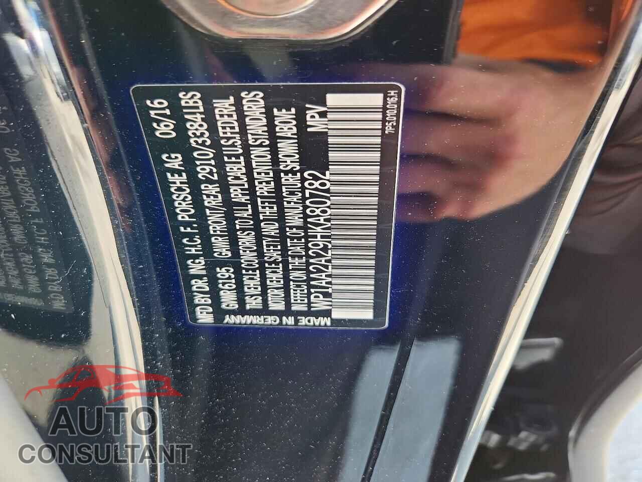 PORSCHE CAYENNE 2017 - WP1AA2A29HKA80782