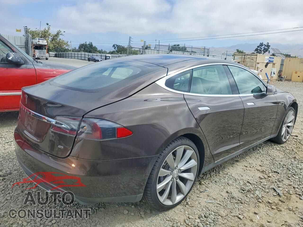 TESLA MODEL S 2014 - 5YJSA1H13EFP50056