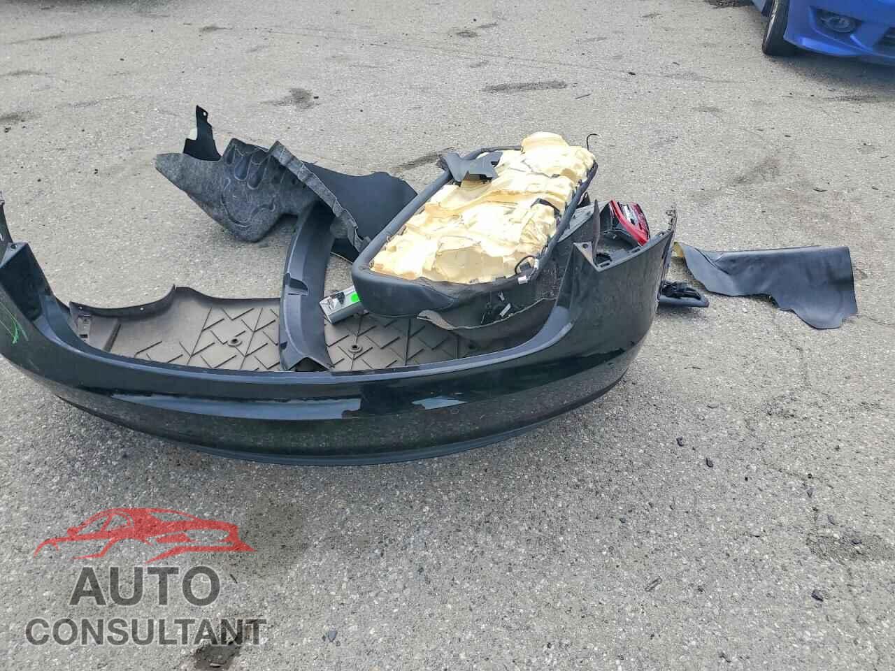 TESLA MODEL 3 2018 - 5YJ3E1EA9JF033801