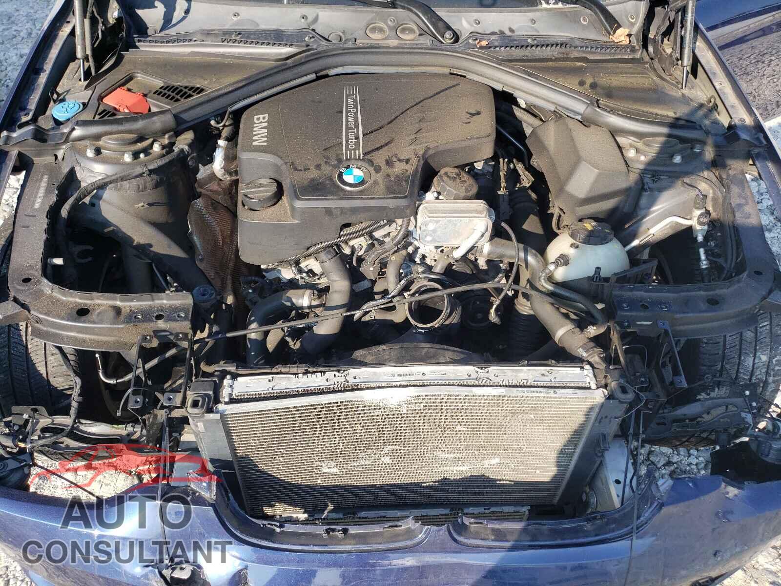 BMW 3 SERIES 2016 - WBA8E1G58GNU12009