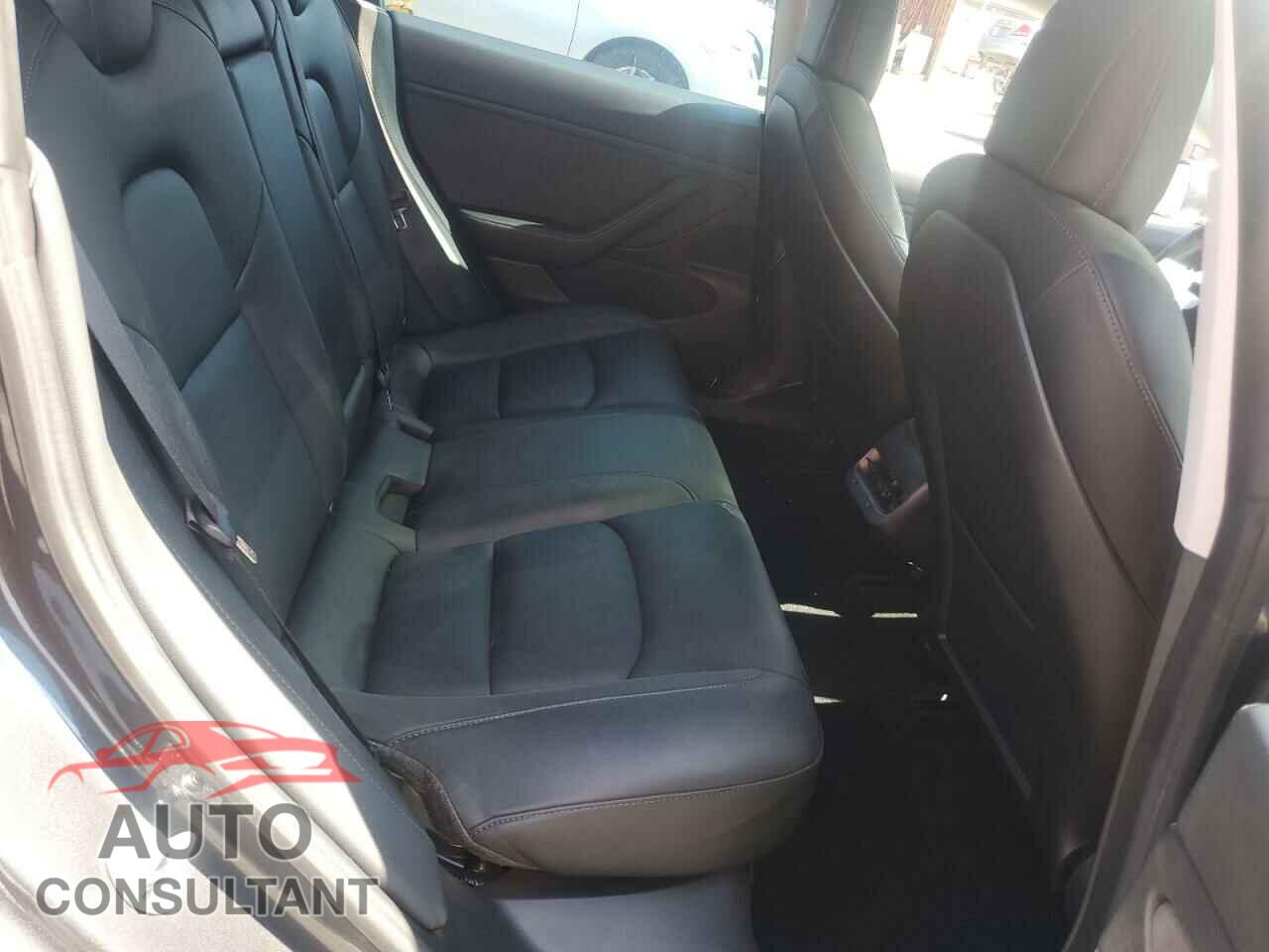 TESLA MODEL 3 2019 - 5YJ3E1EA9KF447467