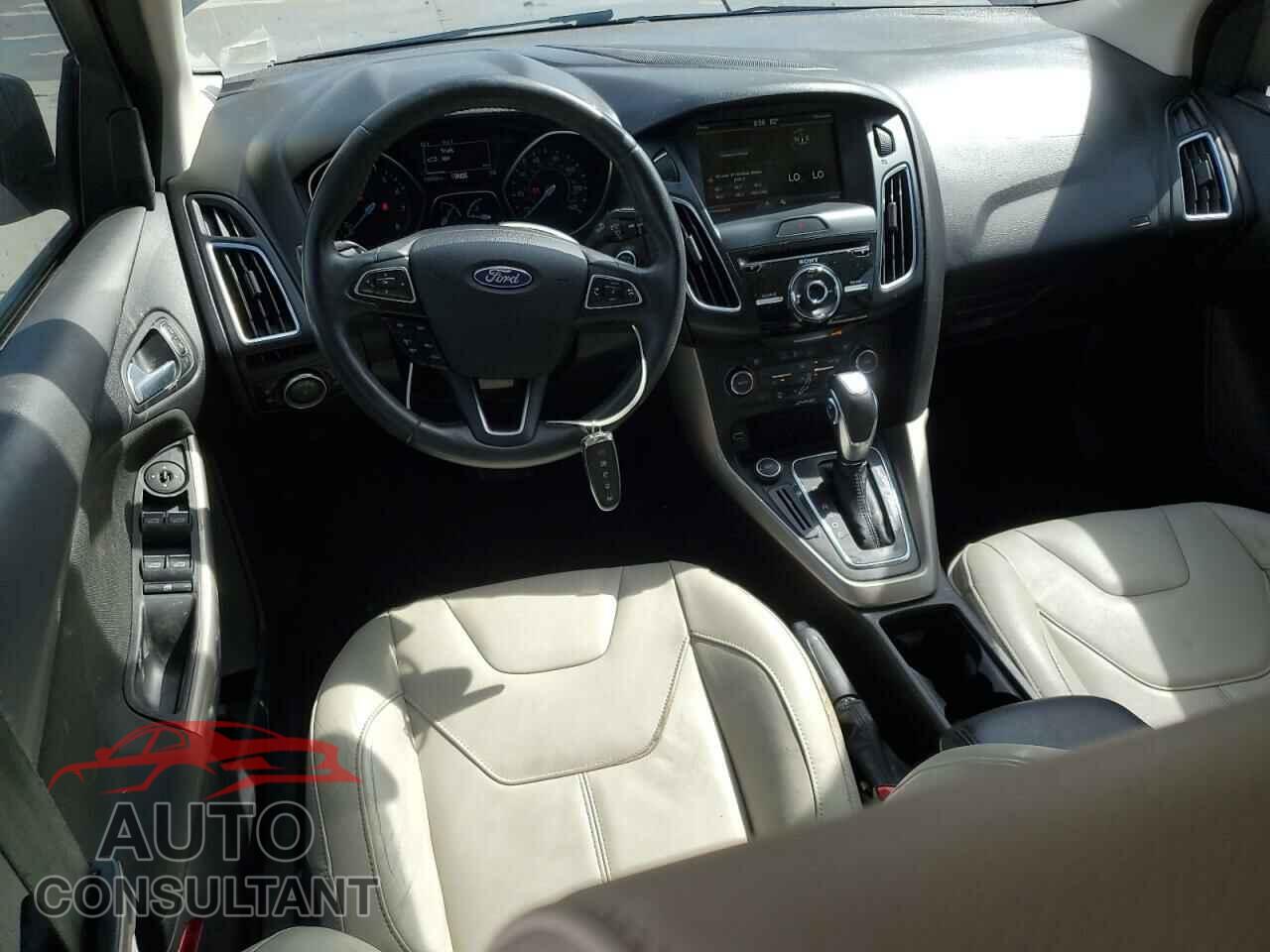 FORD FOCUS 2015 - 1FADP3J2XFL200668