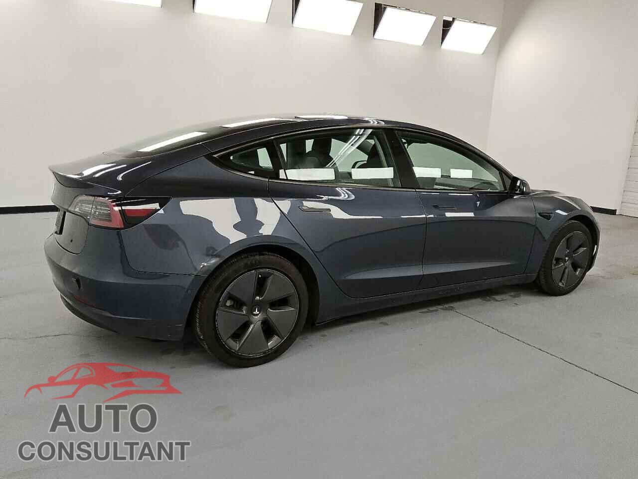 TESLA MODEL 3 2022 - 5YJ3E1EA6NF372151