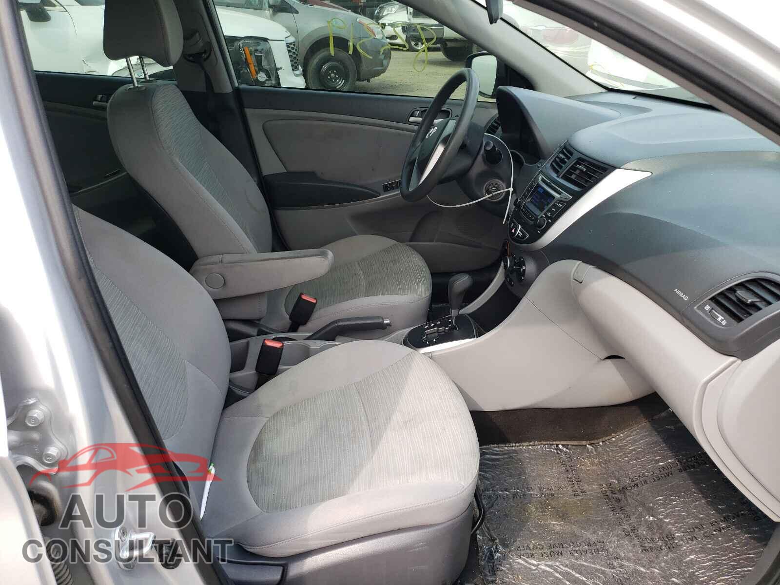 HYUNDAI ACCENT 2017 - KMHCT4AEXHU200471