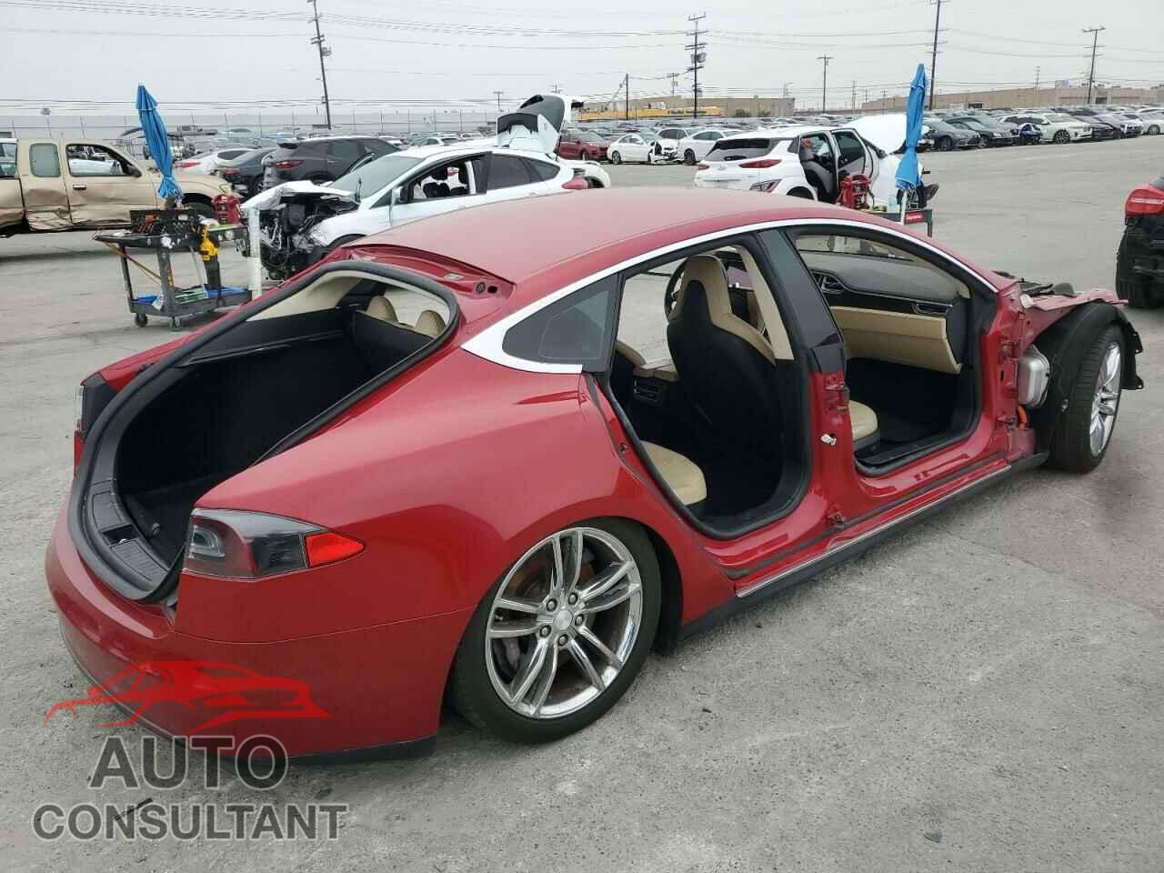 TESLA MODEL S 2013 - 5YJSA1AC2DFP10593