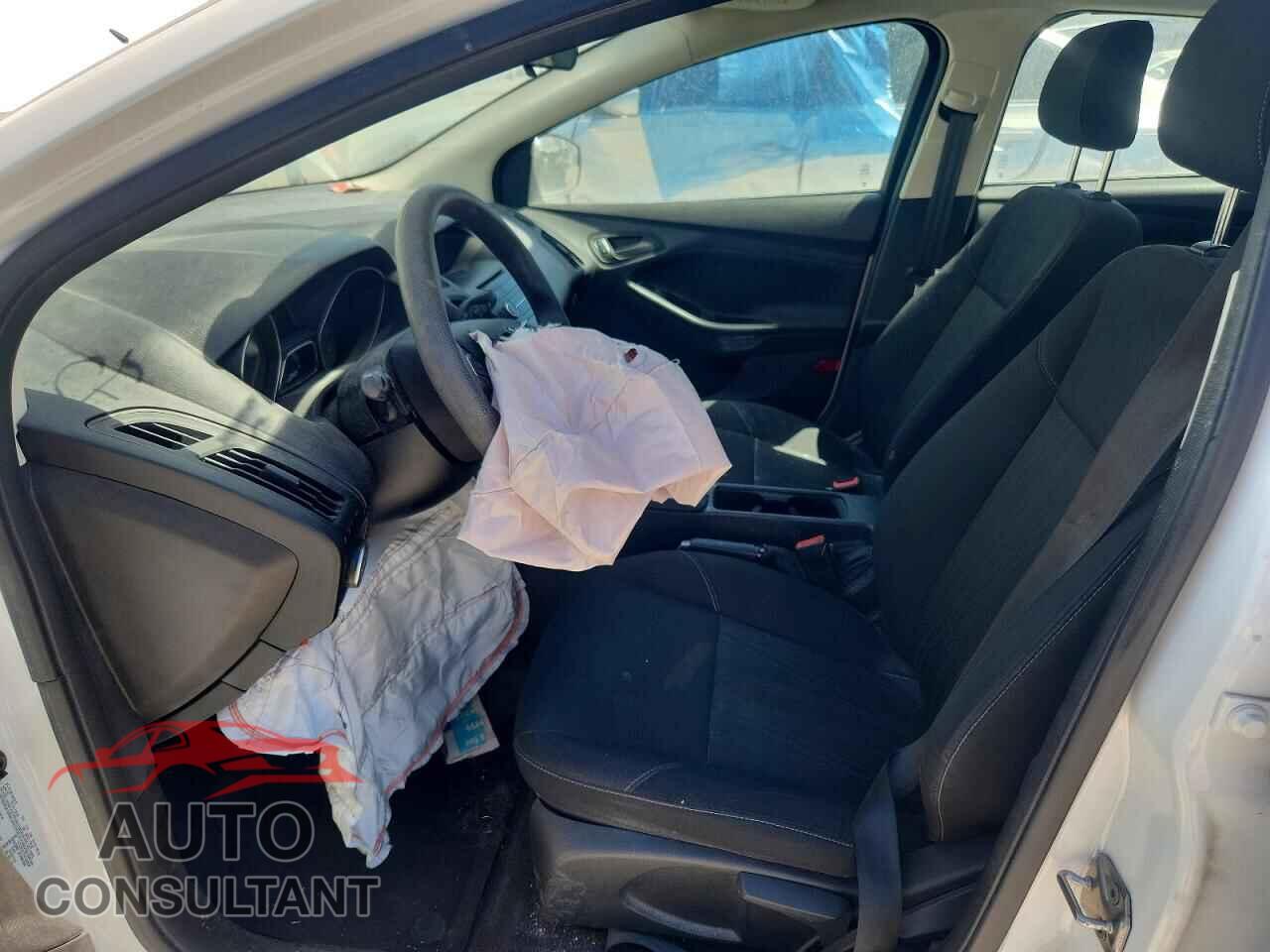 FORD FOCUS 2017 - 1FADP3E27HL206196