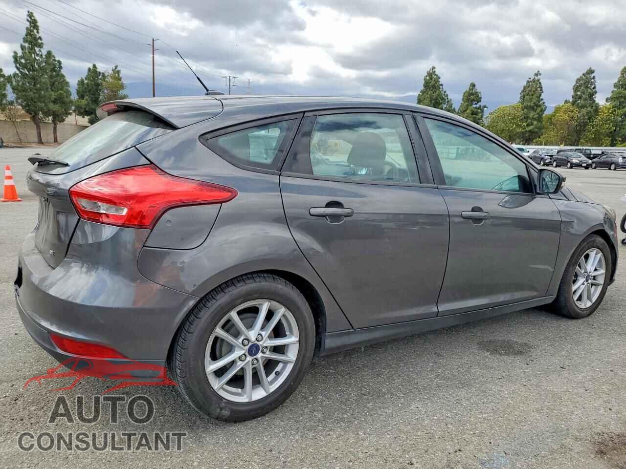 FORD FOCUS 2016 - 1FADP3K26GL264318
