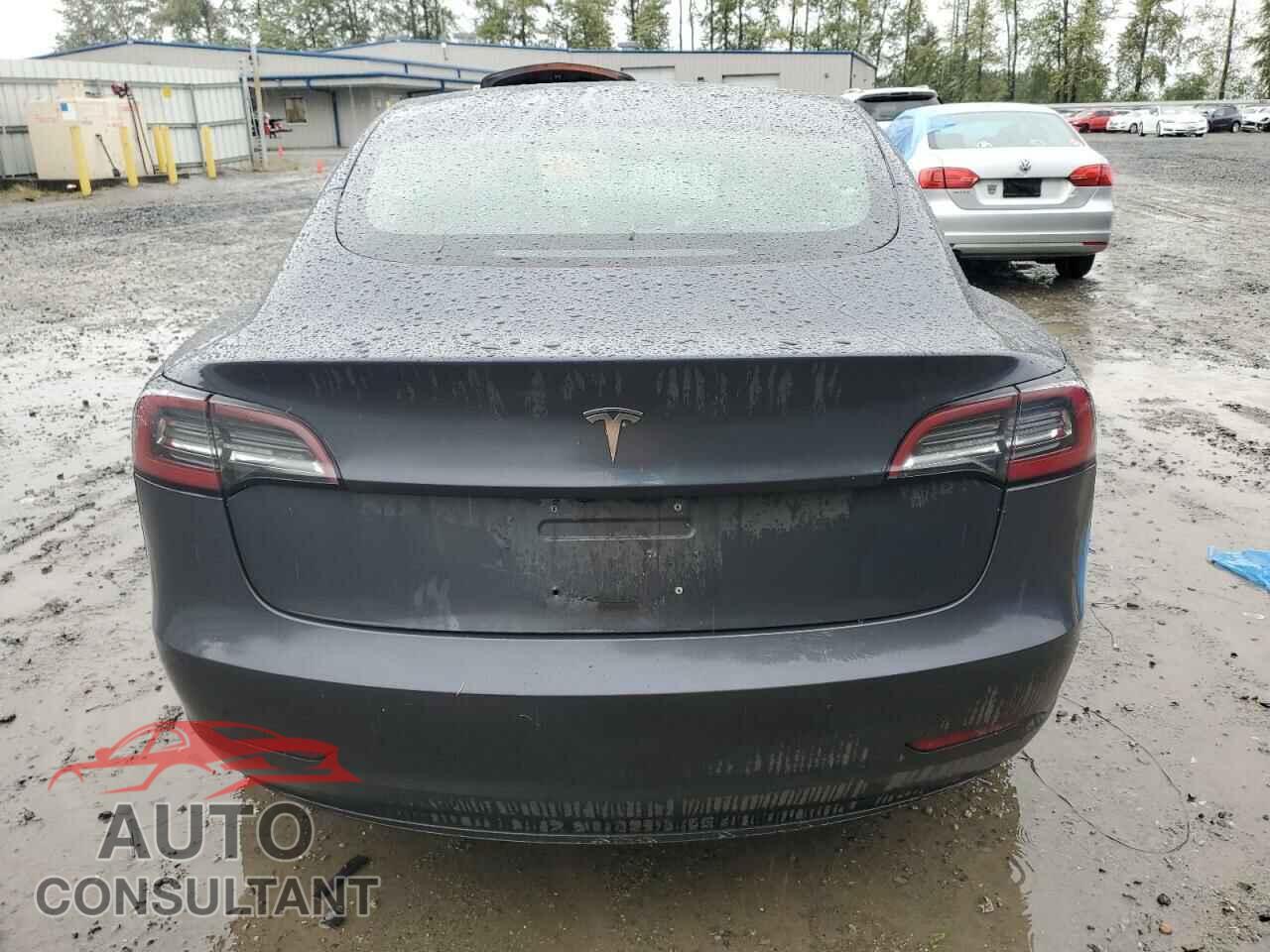 TESLA MODEL 3 2018 - 5YJ3E1EA0JF047733
