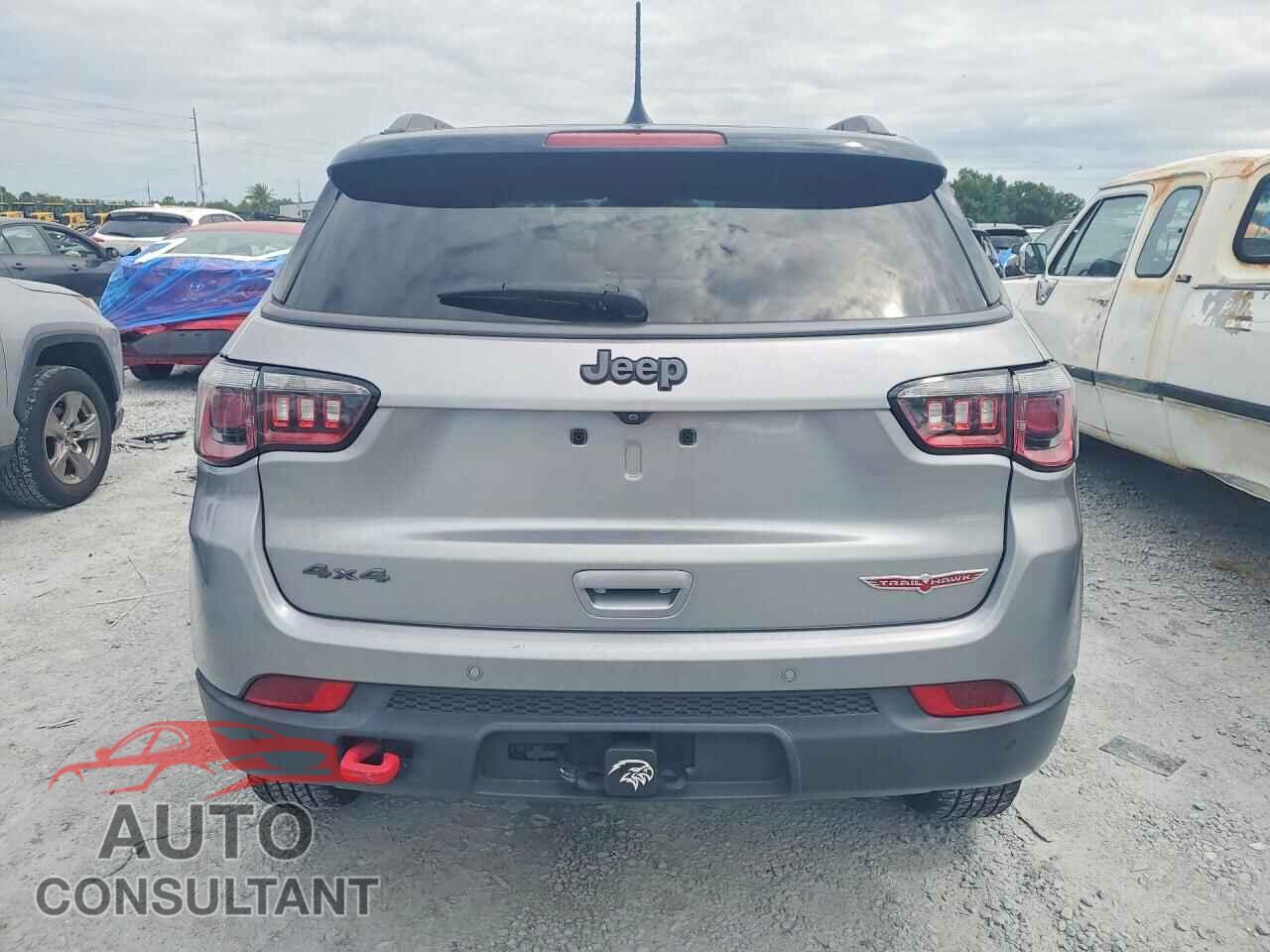 JEEP COMPASS 2018 - 3C4NJDDB3JT201112