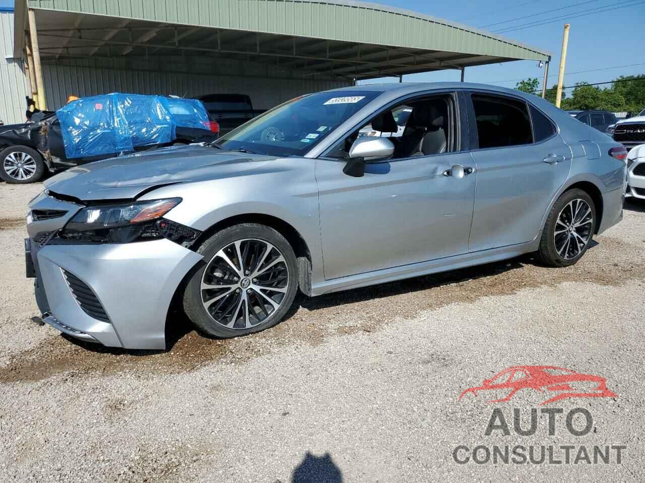 TOYOTA CAMRY 2018 - 4T1B11HK0JU072923