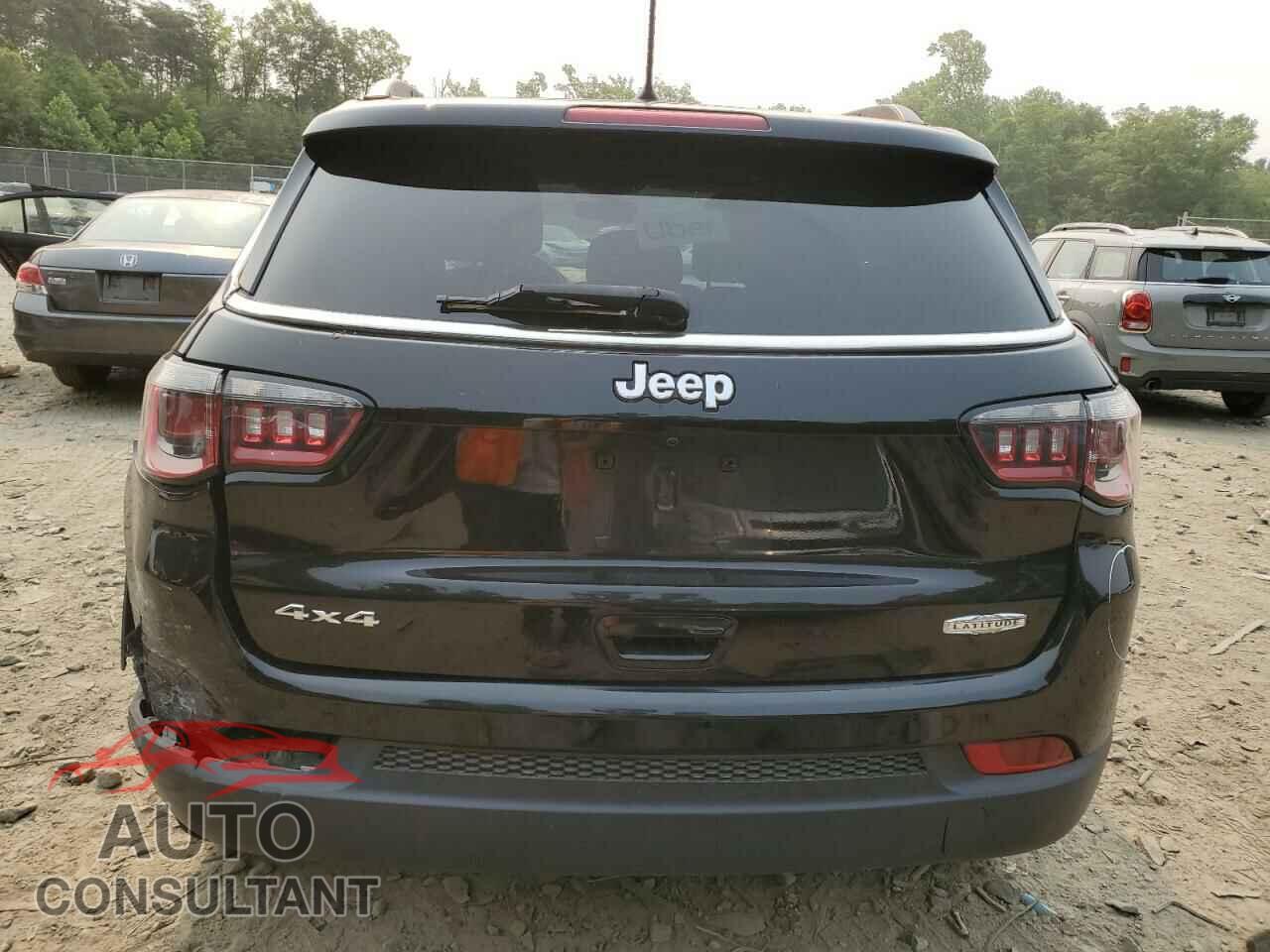 JEEP COMPASS 2018 - 3C4NJDBB2JT143495