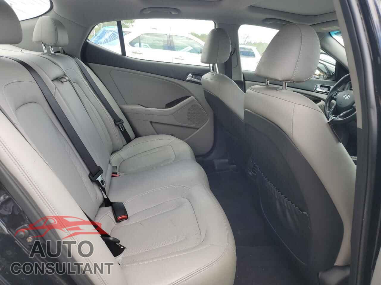 KIA OPTIMA 2011 - KNAGN4A65B5158007