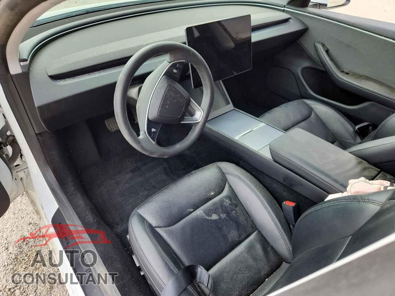 TESLA MODEL 3 2024 - 5YJ3E1EA8RF772735