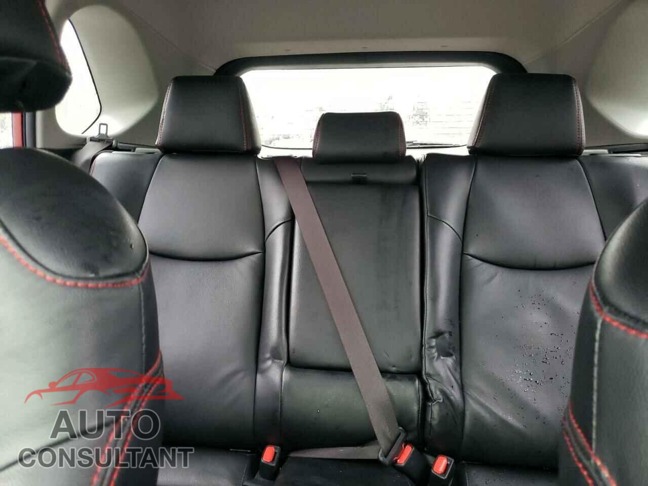 TOYOTA RAV4 2019 - JTMP1RFV1KD522182