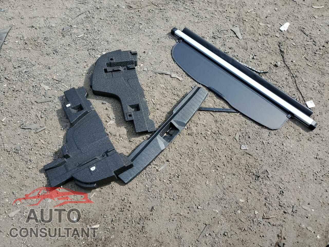 SUBARU OUTBACK 2017 - 4S4BSATC8H3421680