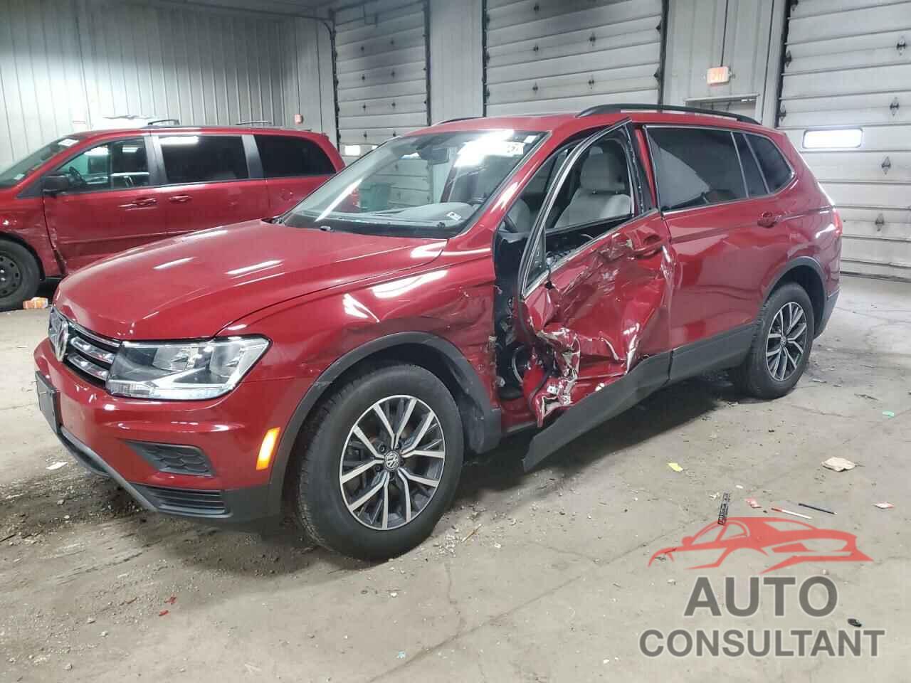 VOLKSWAGEN TIGUAN 2019 - 3VV2B7AX4KM180074
