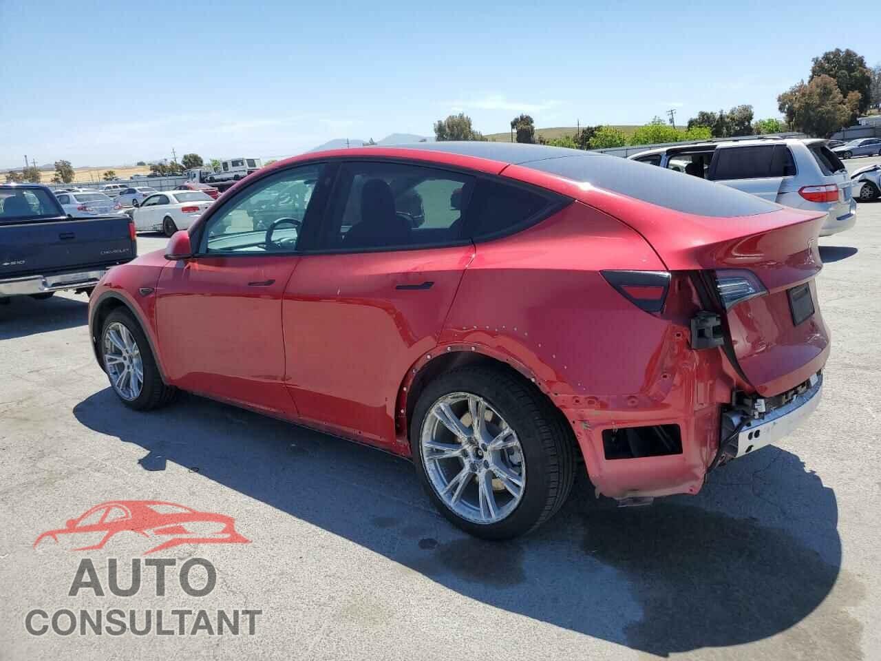 TESLA MODEL Y 2021 - 5YJYGDEEXMF145239