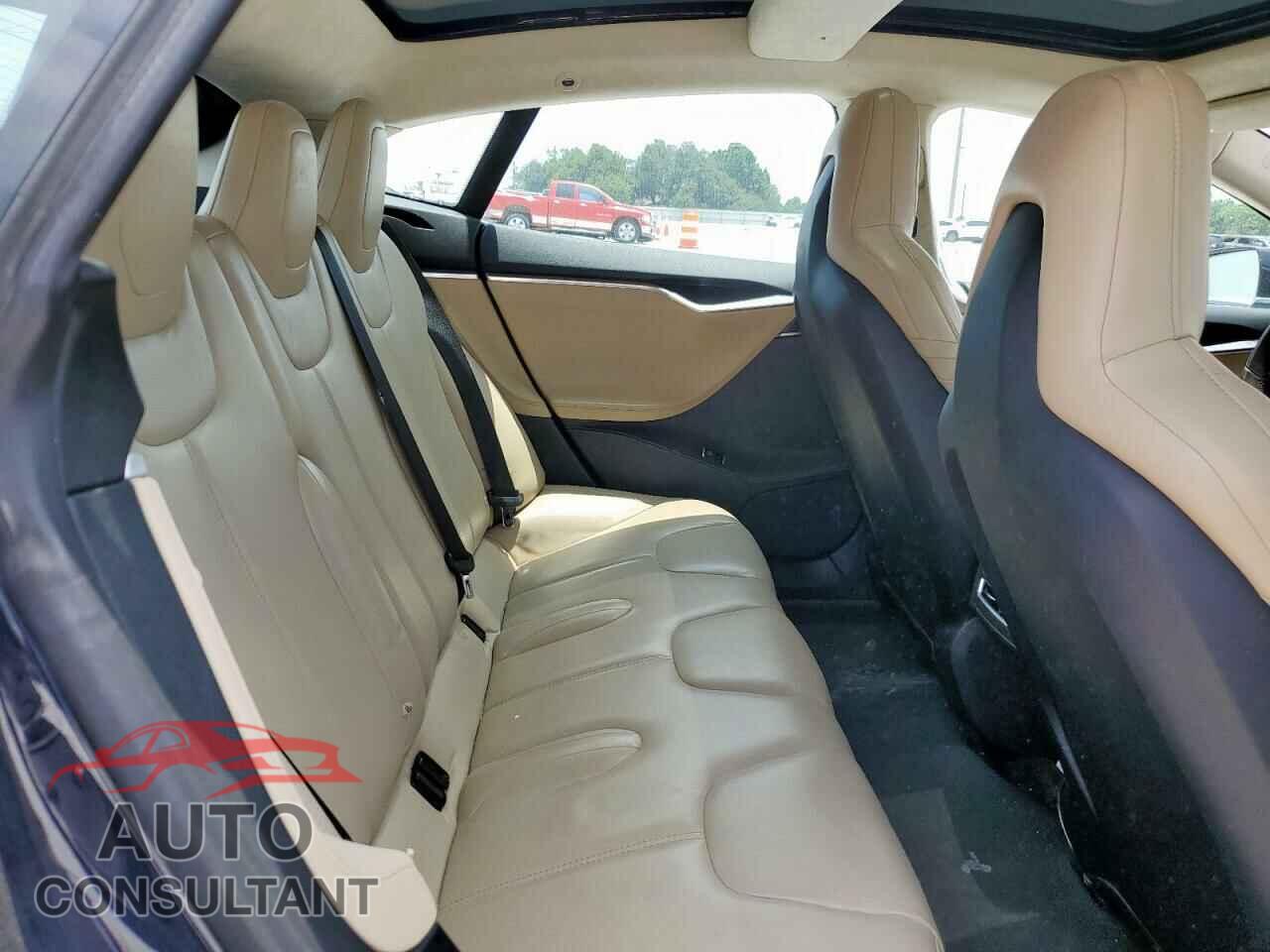 TESLA MODEL S 2015 - 5YJSA1H1XFF092303