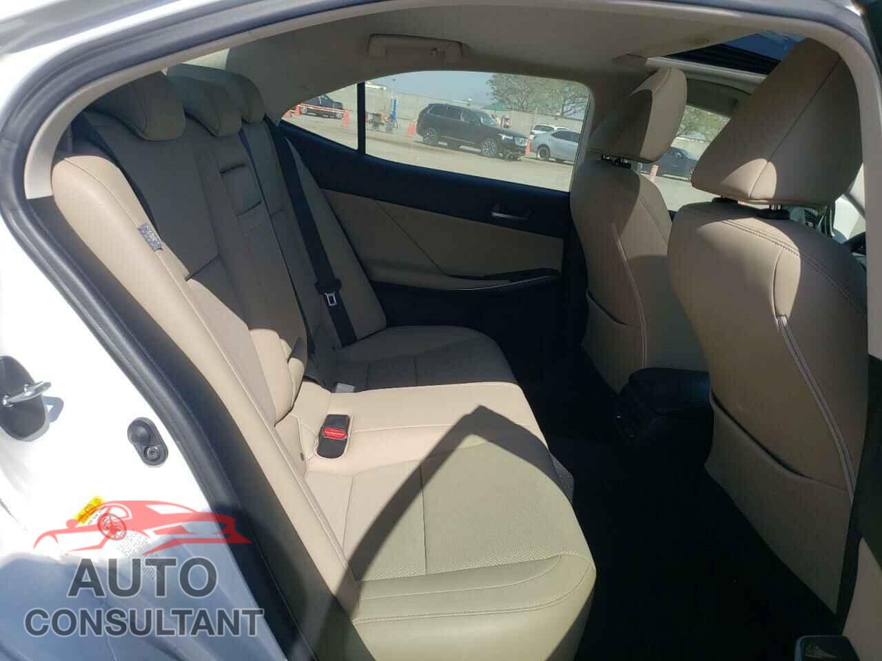 LEXUS IS 2018 - JTHBA1D23J5063801