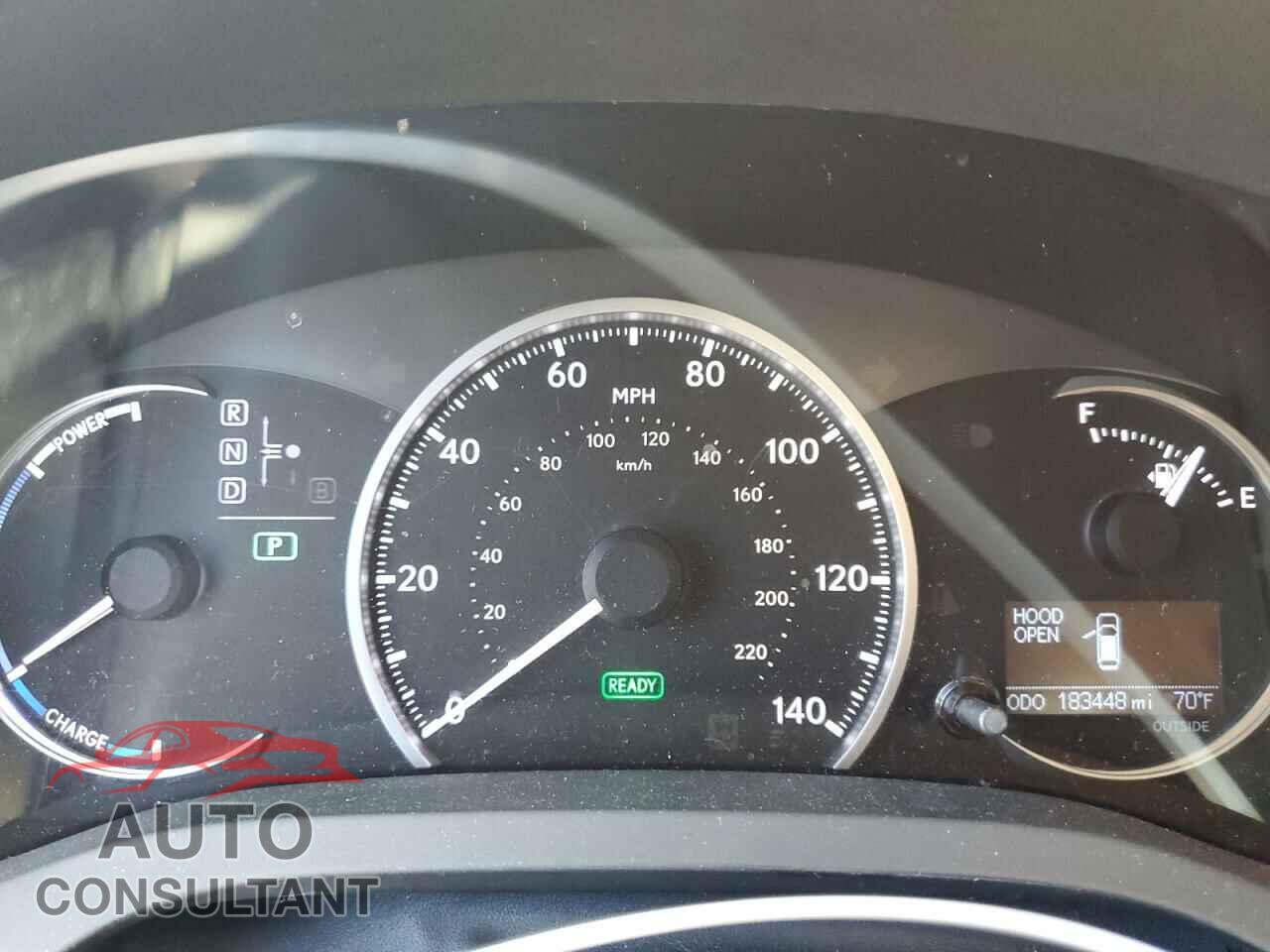 LEXUS CT 200 2011 - JTHKD5BH4B2040083