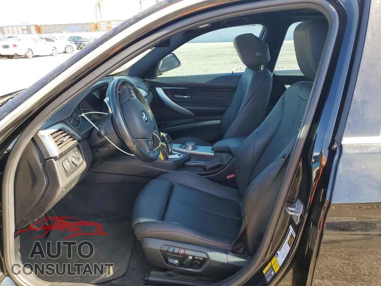BMW 3 SERIES 2017 - WBA8E1C37HA030020