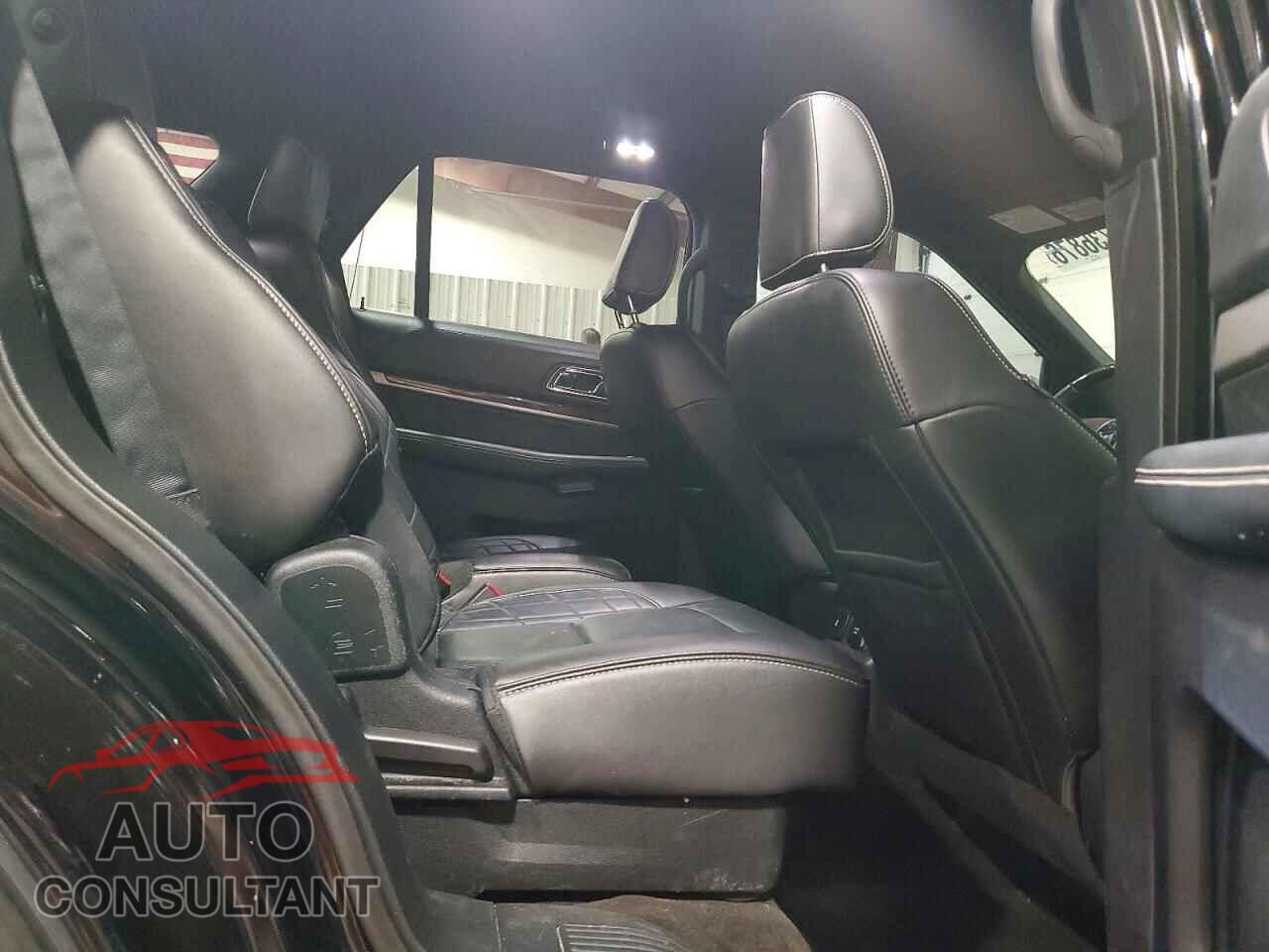 FORD EXPLORER 2018 - 1FM5K8HT8JGB42484