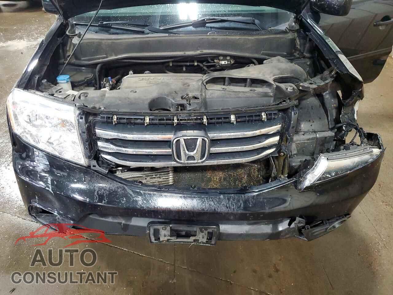 HONDA PILOT 2015 - 5FNYF4H36FB076565