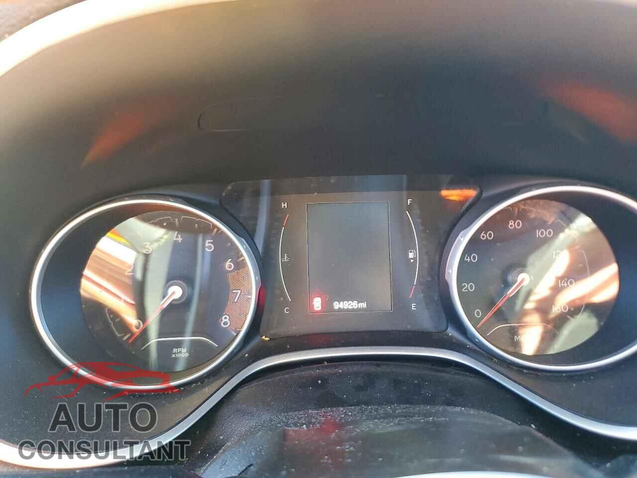JEEP COMPASS 2019 - 3C4NJDBB1KT679100