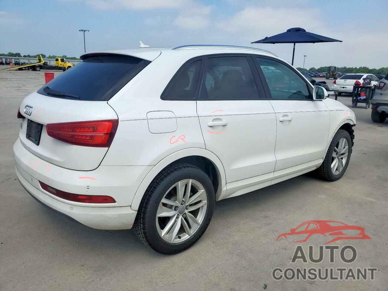 AUDI Q3 2017 - WA1BCCFS4HR014916